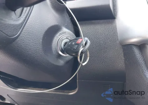 2018 Toyota Highlander Le Plus из США, поврежденный, VIN 5TDBZRFH3JS806347